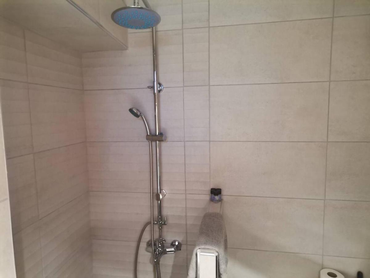 Blue Central Apt 10 Min To The Port/ Wash Machine Lavrio Exterior photo